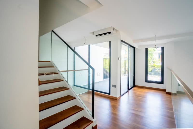 Brockhampton Drive, Brockhampton Drive, Hougang / Punggol / Sengkang, 6 Bedrooms, 7,460 sqft, Semi-Detached House For Sale, by Richard Jany, 500222414 - Interior - PropertyGuru.com.sg