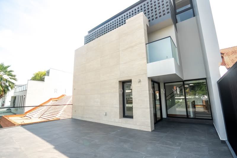 Brockhampton Drive, Brockhampton Drive, Hougang / Punggol / Sengkang, 6 Bedrooms, 7,460 sqft, Semi-Detached House For Sale, by Richard Jany, 500222414 - Exterior - PropertyGuru.com.sg