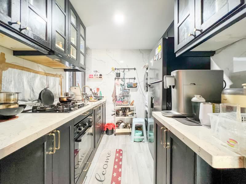 The Inflora, 63 Flora Drive, 2 Bedrooms, 743 sqft, Condominium For Sale, by Hansel Tan, 500222427 - Kitchen - PropertyGuru.com.sg