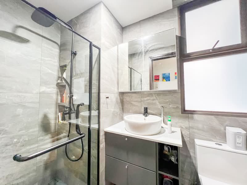 The Inflora, 63 Flora Drive, 2 Bedrooms, 743 sqft, Condominium For Sale, by Hansel Tan, 500222427 - Bathroom - PropertyGuru.com.sg