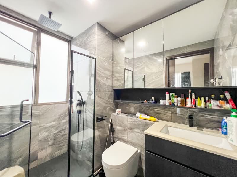 The Inflora, 63 Flora Drive, 2 Bedrooms, 743 sqft, Condominium For Sale, by Hansel Tan, 500222427 - Bathroom - PropertyGuru.com.sg