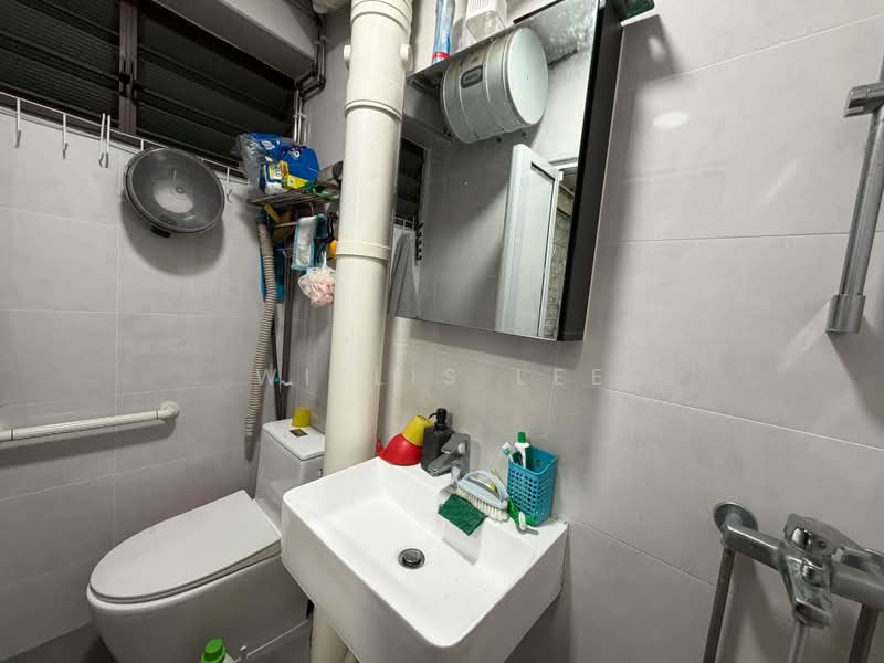 140 Bishan Street 12, 140 Bishan Street 12, Ang Mo Kio / Bishan / Thomson, 3 Bedrooms, 1,119 sqft, HDB Flat For Sale, by Willis Lee, 500222432 - Bathroom - PropertyGuru.com.sg