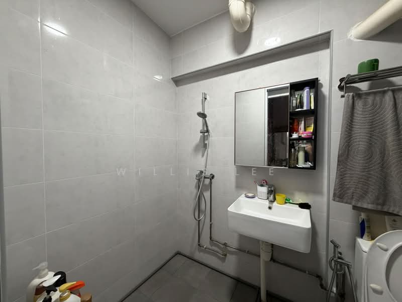 140 Bishan Street 12, 140 Bishan Street 12, Ang Mo Kio / Bishan / Thomson, 3 Bedrooms, 1,119 sqft, HDB Flat For Sale, by Willis Lee, 500222432 - Bathroom - PropertyGuru.com.sg
