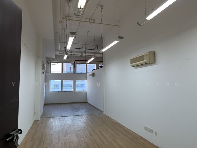 Unity Centre, 51 Bukit Batok Crescent, 500 sqft, Light Industrial (B1) For Rent, by Yi Ran (Louis) Zhang, 500222438 - Interior - CommercialGuru.com.sg
