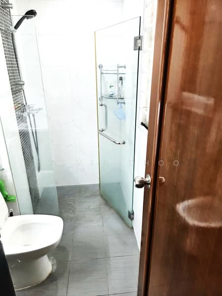 The Floravale, 218 Westwood Avenue, Room Rental, 120 sqft, Executive Condominium For Rent, by Steven Choo, 500222440 - Bathroom - PropertyGuru.com.sg