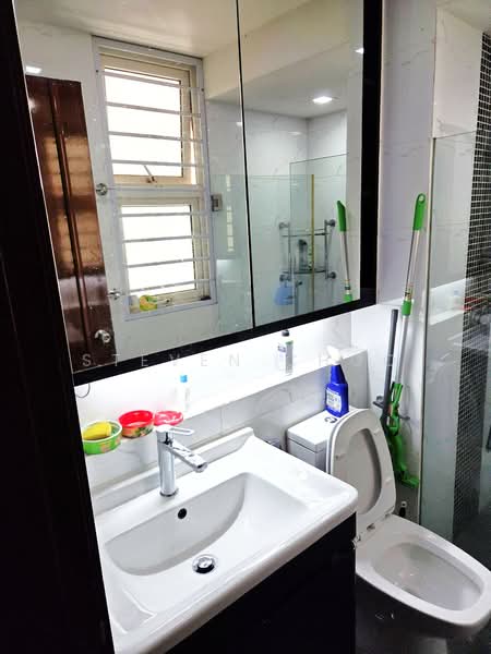 The Floravale, 218 Westwood Avenue, Room Rental, 120 sqft, Executive Condominium For Rent, by Steven Choo, 500222440 - Bathroom - PropertyGuru.com.sg