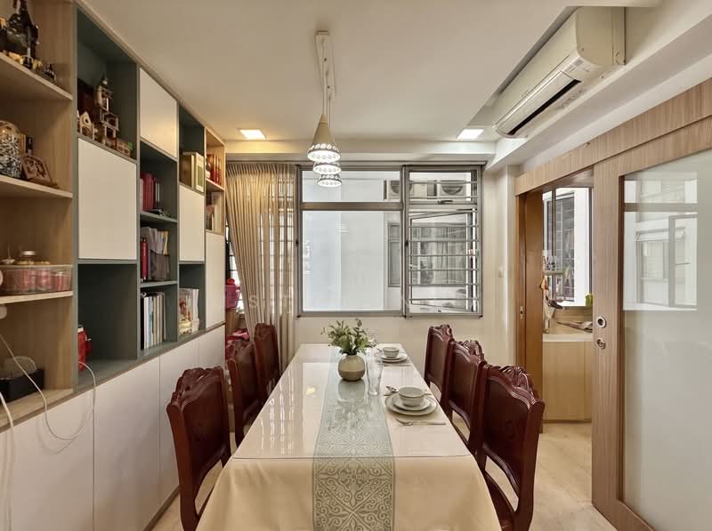 The Lakeshore, 31 Jurong West Street 41, 3 Bedrooms, 1,184 sqft, Condominium For Sale, by Justin Ngai, 500222441 - Dining Room - PropertyGuru.com.sg