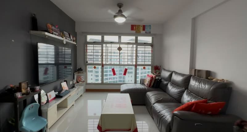 665C Punggol Drive, 665C Punggol Drive, Hougang / Punggol / Sengkang, 3 Bedrooms, 1,001 sqft, HDB Flat For Sale, by Suraj S., 500222445 - Living Room - PropertyGuru.com.sg