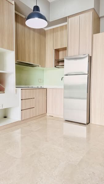 The Hillier, 6 Hillview Rise, 2 Bedrooms, 818 sqft, Condominium For Sale, by George Foo, 500222447 - Kitchen - PropertyGuru.com.sg