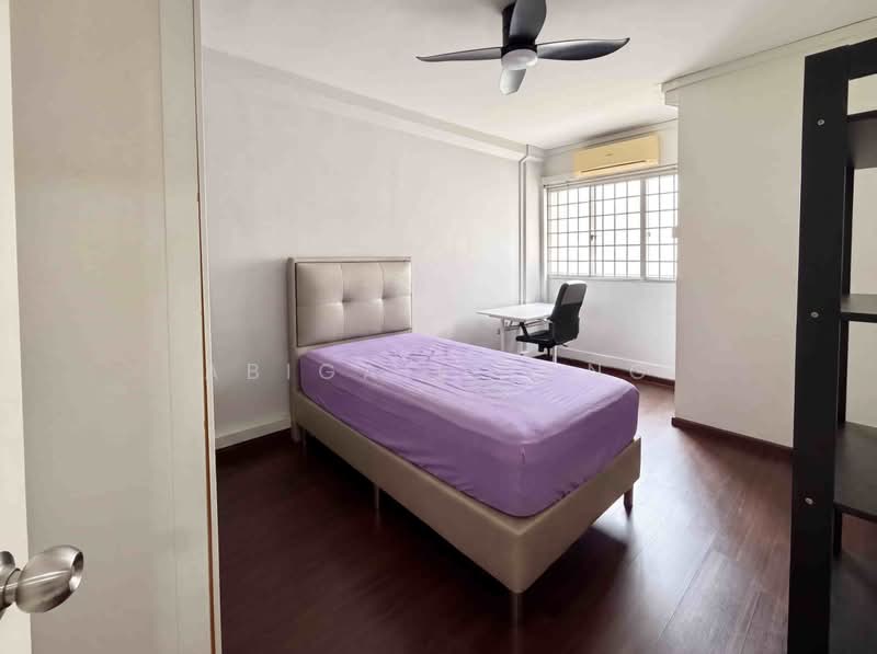 806 Tampines Avenue 4, 806 Tampines Avenue 4, 2 Bedrooms, 786 sqft, HDB Flat For Sale, by Abigail Tang, 500222450 - Bedroom - PropertyGuru.com.sg