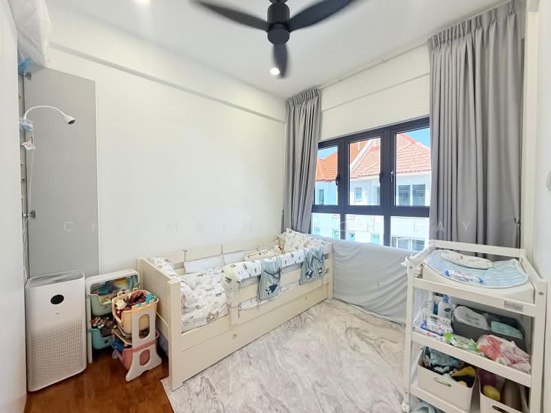 Everitt Road, , 5 Bedrooms, 3,080 sqft, Terraced House For Sale, by CHERMAINE Koh Lay Cheng, 500222451 - Bedroom - PropertyGuru.com.sg