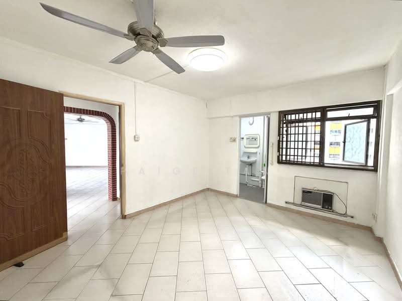 125 Geylang East Avenue 1, 125 Geylang East Avenue 1, 3 Bedrooms, 1,162 sqft, HDB Flat For Sale, by Paige Tan, 500222452 - Interior - PropertyGuru.com.sg