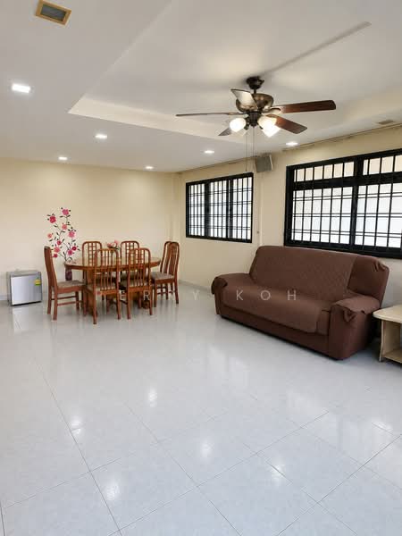 368 Tampines Street 34, 368 Tampines Street 34, 3 Bedrooms, 1,302 sqft, HDB Flat For Sale, by Perry Koh, 500222455 - Living Room - PropertyGuru.com.sg