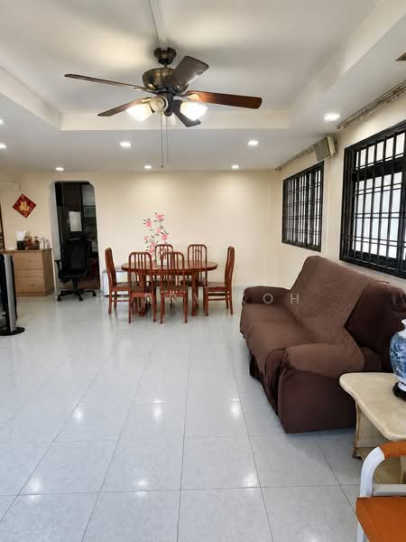 368 Tampines Street 34, 368 Tampines Street 34, 3 Bedrooms, 1,302 sqft, HDB Flat For Sale, by Perry Koh, 500222455 - Living Room - PropertyGuru.com.sg