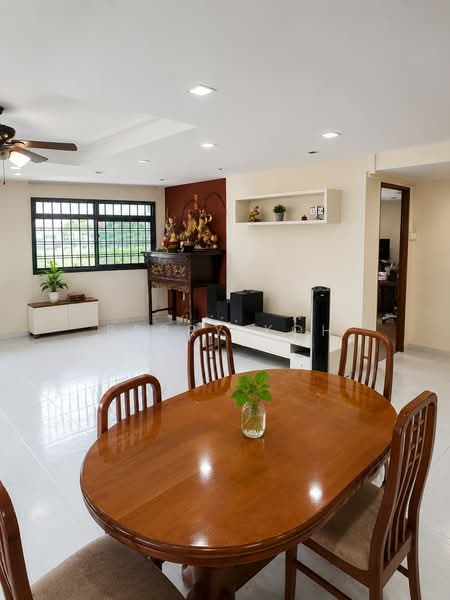 368 Tampines Street 34, 368 Tampines Street 34, 3 Bedrooms, 1,302 sqft, HDB Flat For Sale, by Perry Koh, 500222455 - Living Room - PropertyGuru.com.sg
