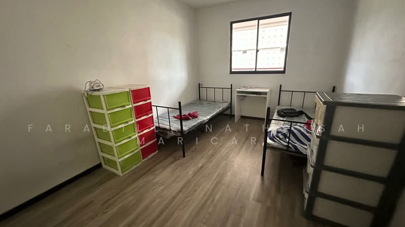 408 Bukit Batok West Avenue 4, 408 Bukit Batok West Avenue 4, 2 Bedrooms, 732 sqft, HDB Flat For Rent, by Faradilla Natharsah Maricar, 500222465 - Bedroom - PropertyGuru.com.sg