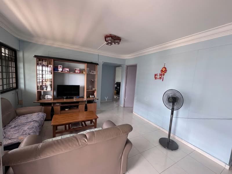 773 Woodlands Drive 60, 773 Woodlands Drive 60, 3 Bedrooms, 980 sqft, HDB Flat For Sale, by Terry Yeow, 500222469 - Living Room - PropertyGuru.com.sg