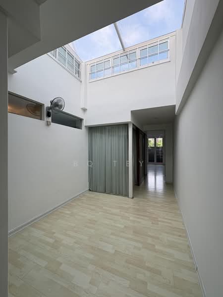 2B Eden Grove, Eden Grove, 2 Bedrooms, 1,669 sqft, Terraced House For Rent, by BQ Tey, 500222479 - Interior - PropertyGuru.com.sg