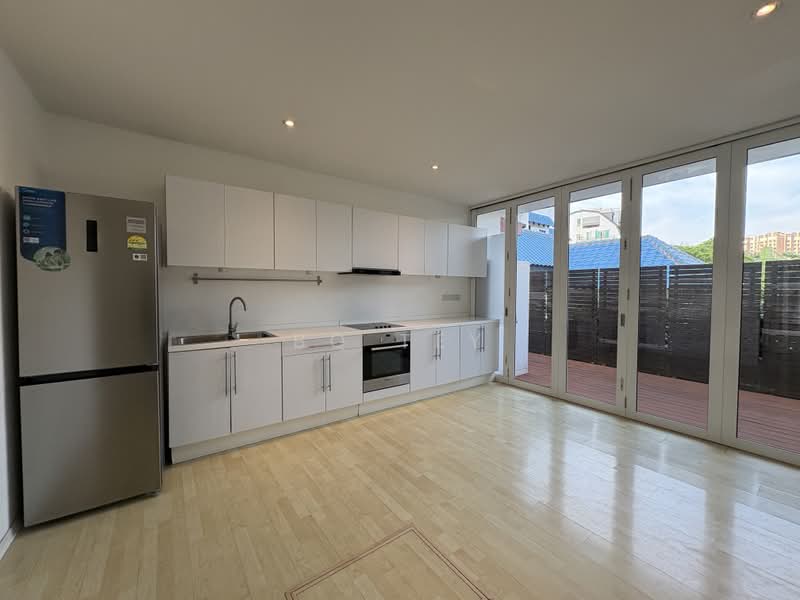2B Eden Grove, Eden Grove, 2 Bedrooms, 1,669 sqft, Terraced House For Rent, by BQ Tey, 500222479 - Kitchen - PropertyGuru.com.sg