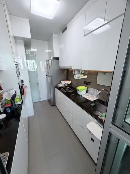 116B Jalan Tenteram, 116B Jalan Tenteram, 2 Bedrooms, 721 sqft, HDB Flat For Sale, by Irene Chan, 500222482 - Kitchen - PropertyGuru.com.sg