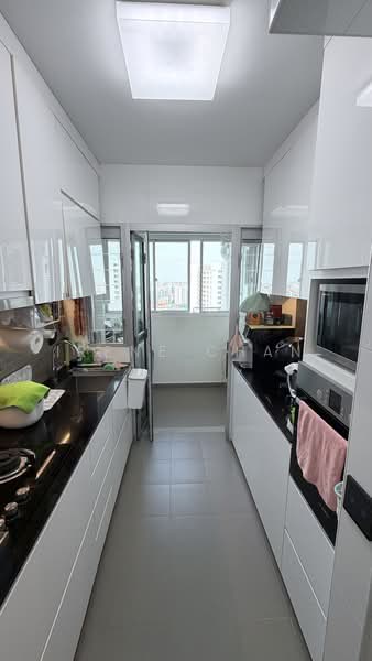 116B Jalan Tenteram, 116B Jalan Tenteram, 2 Bedrooms, 721 sqft, HDB Flat For Sale, by Irene Chan, 500222482 - Kitchen - PropertyGuru.com.sg