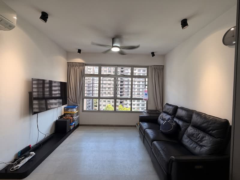 228B Punggol Field, 228B Punggol Field, 3 Bedrooms, 1,001 sqft, HDB Flat For Sale, by Dex Ho, 500222494 - Living Room - PropertyGuru.com.sg