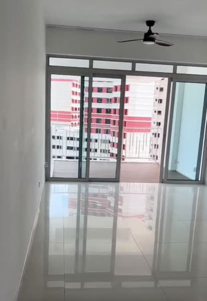 The Metropolitan Condominium, 8 Alexandra View, 2 Bedrooms, 840 sqft, Condominium For Rent, by Selina Sun, 500222507 - Balcony - PropertyGuru.com.sg