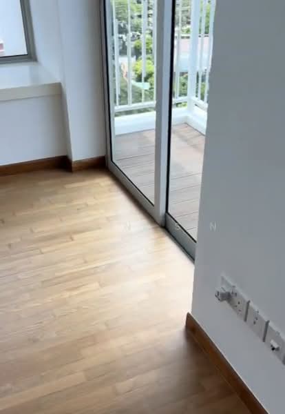 The Metropolitan Condominium, 8 Alexandra View, 2 Bedrooms, 840 sqft, Condominium For Rent, by Selina Sun, 500222507 - Balcony - PropertyGuru.com.sg