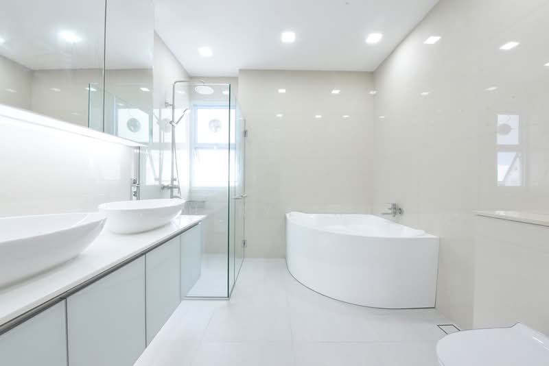 Regency Park, 3 Nathan Road, 5 Bedrooms, 3,650 sqft, Condominium For Rent, by Cheryl Wu, 500222517 - Bathroom - PropertyGuru.com.sg