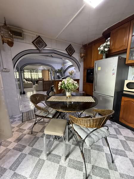 168 Hougang Avenue 1, 168 Hougang Avenue 1, 3 Bedrooms, 1,087 sqft, HDB Flat For Sale, by Syed Nasir, 500222522 - Kitchen - PropertyGuru.com.sg