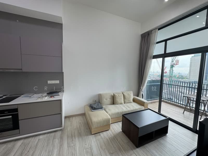 J Gateway, 6 Gateway Drive, 2 Bedrooms, 678 sqft, Condominium For Rent, by Cristel Lim 林妏珊, 500222528 - Living Room - PropertyGuru.com.sg