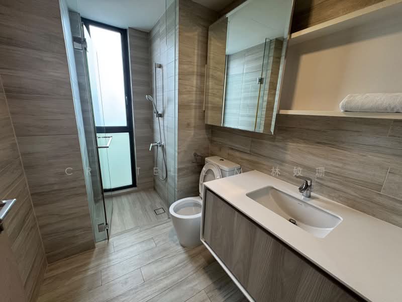 J Gateway, 6 Gateway Drive, 2 Bedrooms, 678 sqft, Condominium For Rent, by Cristel Lim 林妏珊, 500222528 - Bathroom - PropertyGuru.com.sg