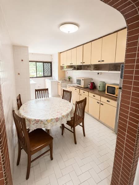 166 Tampines Street 12, 166 Tampines Street 12, 3 Bedrooms, 1,162 sqft, HDB Flat For Sale, by Madeline Kuah, 500222532 - Kitchen - PropertyGuru.com.sg