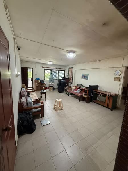 166 Tampines Street 12, 166 Tampines Street 12, 3 Bedrooms, 1,162 sqft, HDB Flat For Sale, by Madeline Kuah, 500222532 - Living Room - PropertyGuru.com.sg