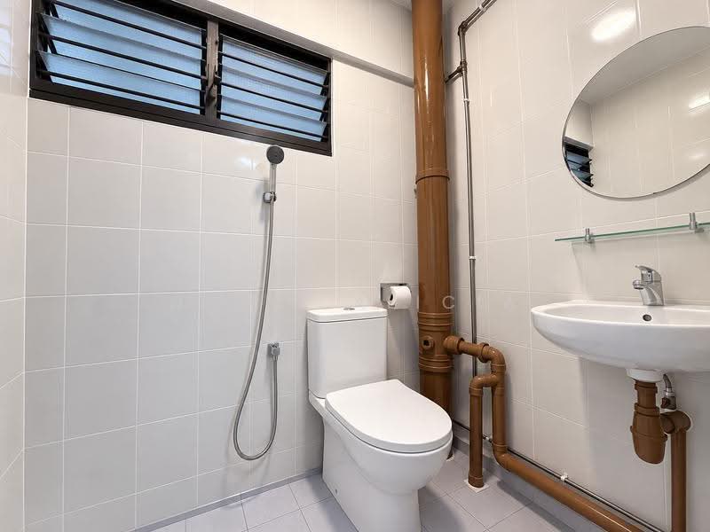 126 Bukit Batok Central, 126 Bukit Batok Central, Dairy Farm / Bukit Panjang / Choa Chu Kang, 3 Bedrooms, 1,001 sqft, HDB Flat For Sale, by Nuris Alicia, 500222552 - Bathroom - PropertyGuru.com.sg