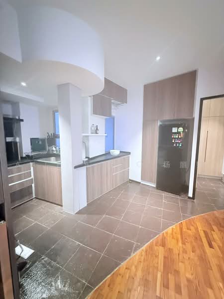 Novena Hill, 33B Jalan Novena, 2 Bedrooms, 710 sqft, Apartment For Sale, by Anthea Yeo 杨丽娇, 500222555 - Kitchen - PropertyGuru.com.sg