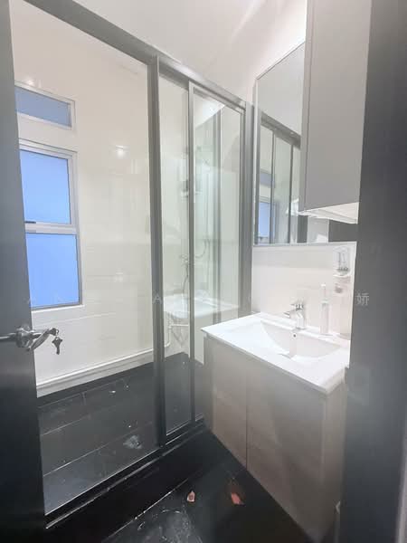 Novena Hill, 33B Jalan Novena, 2 Bedrooms, 710 sqft, Apartment For Sale, by Anthea Yeo 杨丽娇, 500222555 - Bathroom - PropertyGuru.com.sg