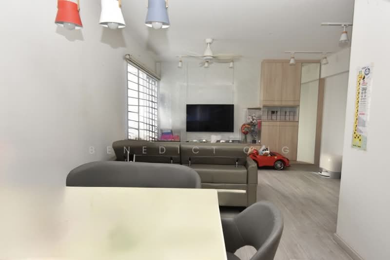 20 Jalan Membina, 20 Jalan Membina, 2 Bedrooms, 968 sqft, HDB Flat For Rent, by Benedict Ong, 500222568 - Living Room - PropertyGuru.com.sg