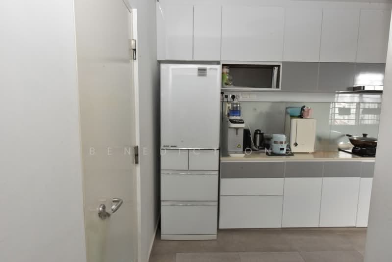 20 Jalan Membina, 20 Jalan Membina, 2 Bedrooms, 968 sqft, HDB Flat For Rent, by Benedict Ong, 500222568 - Kitchen - PropertyGuru.com.sg