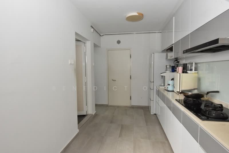 20 Jalan Membina, 20 Jalan Membina, 2 Bedrooms, 968 sqft, HDB Flat For Rent, by Benedict Ong, 500222568 - Kitchen and Storeroom - PropertyGuru.com.sg