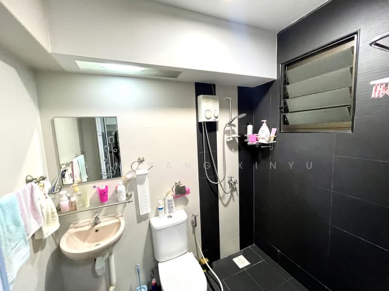 984A Buangkok Link, 984A Buangkok Link, Room Rental, 120 sqft, HDB Flat For Rent, by Rain Yang Xinyu, 500222570 - Bathroom - PropertyGuru.com.sg