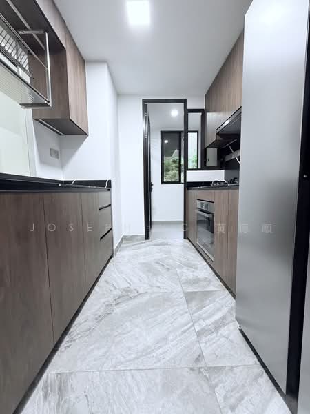 The Commodore, 59 Canberra Drive, 4 Bedrooms, 1,184 sqft, Condominium For Rent, by Joseph Ng 黄德顺, 500222583 - Kitchen - PropertyGuru.com.sg