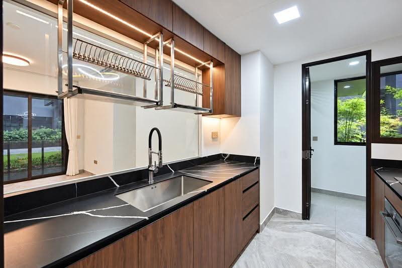 The Commodore, 59 Canberra Drive, Sembawang / Yishun, 4 Bedrooms, 1,184 sqft, Condominium For Rent, by Joseph Ng 黄德顺, 500222583 - Kitchen - PropertyGuru.com.sg