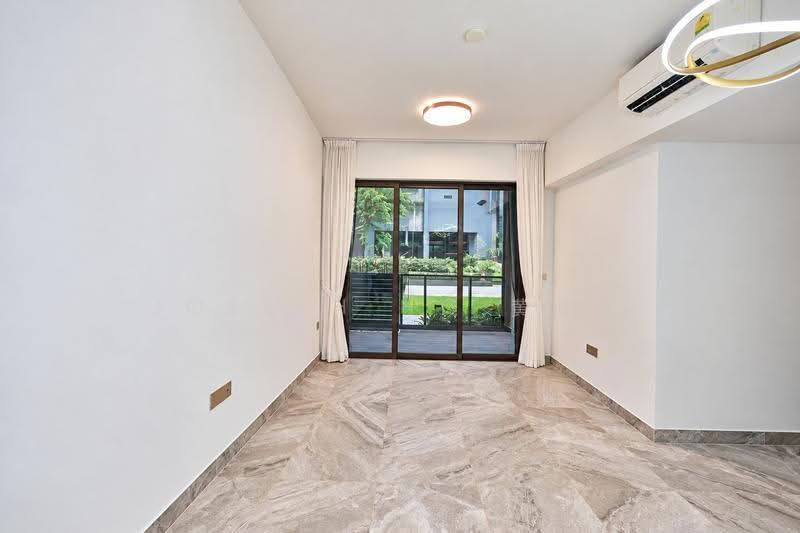 The Commodore, 59 Canberra Drive, Sembawang / Yishun, 4 Bedrooms, 1,184 sqft, Condominium For Rent, by Joseph Ng 黄德顺, 500222583 - Living Room - PropertyGuru.com.sg