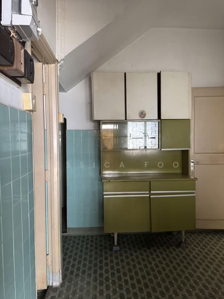 District 13, Jalan Riang, 3 Bedrooms, 1,400 sqft, Terraced House For Sale, by Jessica Foo, 500222584 - Kitchen - PropertyGuru.com.sg