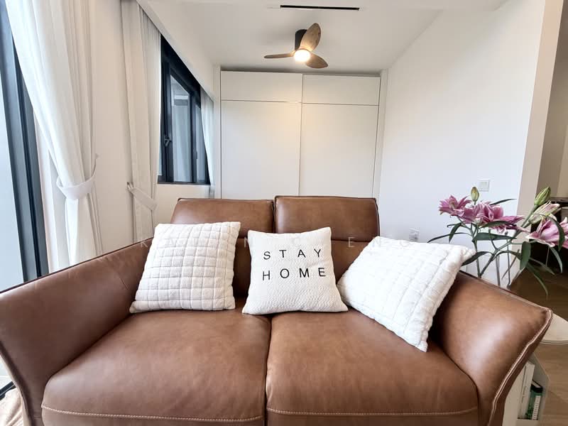 The Florence Residences, 93 Hougang Avenue 2, 2 Bedrooms, 797 sqft, Condominium For Sale, by Karen Cheng, 500222594 - Living Room - PropertyGuru.com.sg
