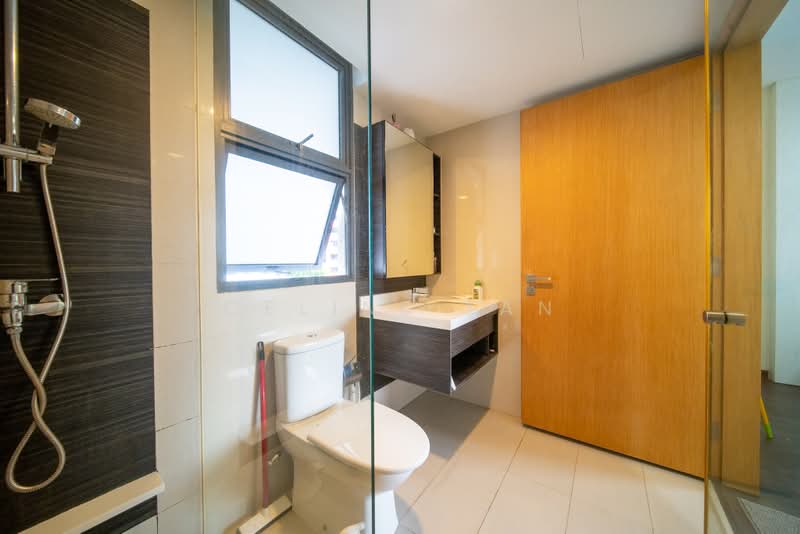 Blossom Residences, 30 Segar Road, 3 Bedrooms, 969 sqft, Executive Condominium For Sale, by Celine Tan, 500222596 - Bathroom - PropertyGuru.com.sg