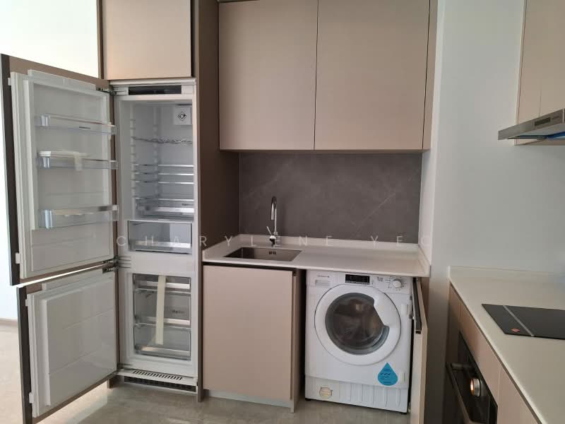 Sengkang Grand Residences, 74 Compassvale Bow, Hougang / Punggol / Sengkang, 2 Bedrooms, 764 sqft, Condominium For Sale, by Charylene Yeo, 500222600 - Kitchen - PropertyGuru.com.sg