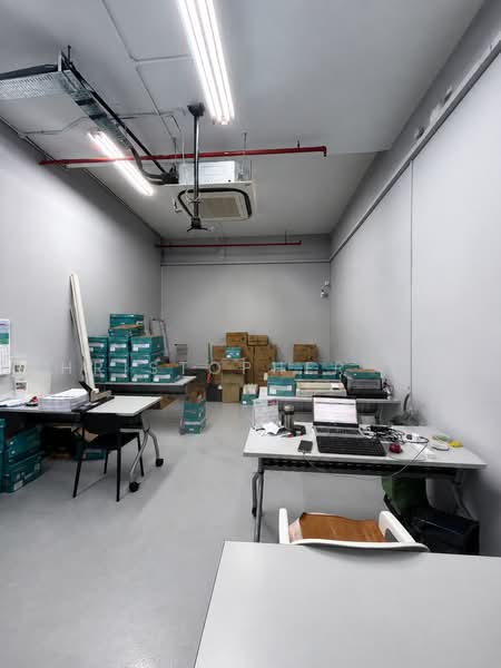 Excalibur Centre, 71 Ubi Crescent, 2,573 sqft, Light Industrial (B1) For Sale, by Christopher Yap, 500222602 - Interior - CommercialGuru.com.sg