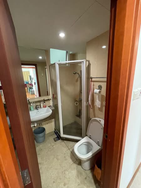 Cote D'Azur, 60 Marine Parade Road, 3 Bedrooms, 1,304 sqft, Condominium For Rent, by Nora Omar, 500222603 - Bathroom - PropertyGuru.com.sg
